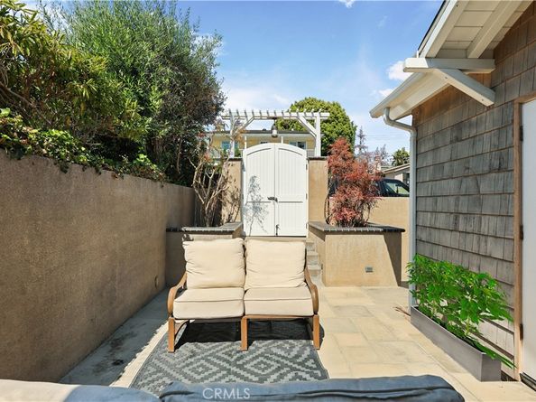 1029 Glenneyre Street, Laguna Beach CA 92651
