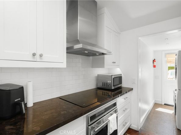 1029 Glenneyre Street, Laguna Beach CA 92651