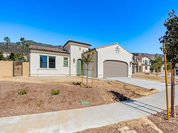 749 Via Arezzo Place, Altadena CA 91001