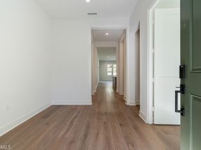 749 Via Arezzo Place, Altadena CA 91001