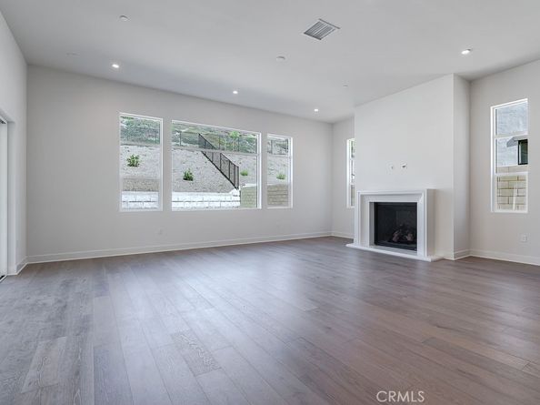 749 Via Arezzo Place, Altadena CA 91001