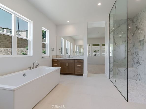 749 Via Arezzo Place, Altadena CA 91001