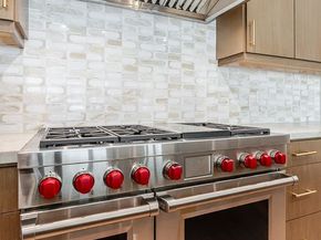 749 Via Arezzo Place, Altadena CA 91001