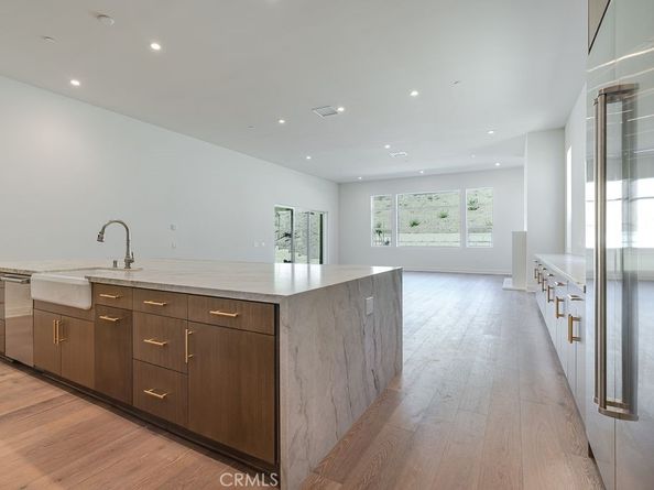 749 Via Arezzo Place, Altadena CA 91001