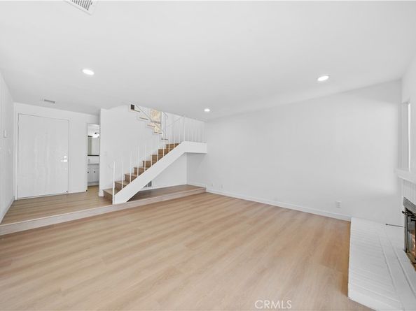 27 Cheyenne 69, Irvine CA 92604