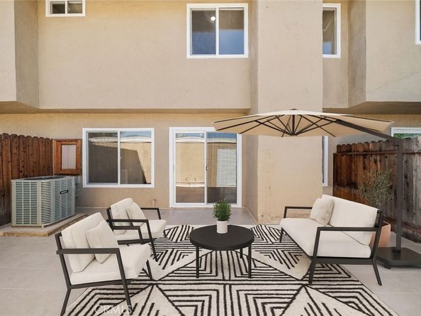 27 Cheyenne 69, Irvine CA 92604