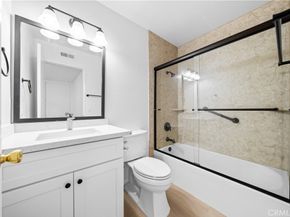 27 Cheyenne 69, Irvine CA 92604