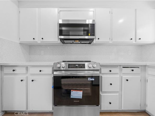 27 Cheyenne 69, Irvine CA 92604