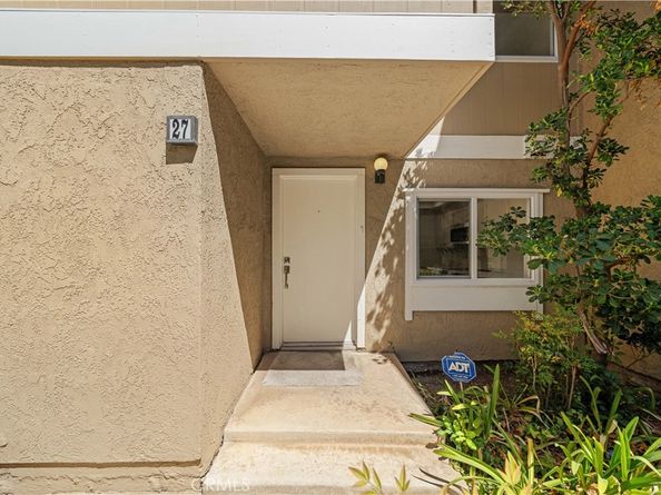 27 Cheyenne 69, Irvine CA 92604