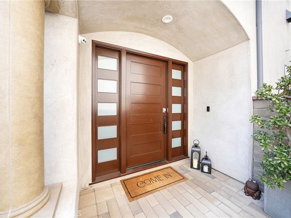 1017 Delaware Street, Huntington Beach CA 92648