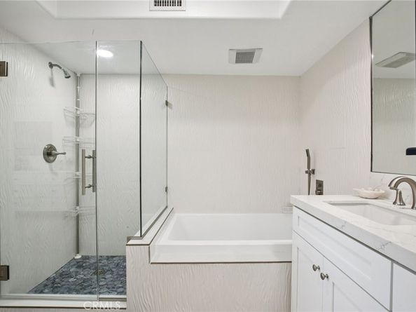 200 Pacific Coast 130, Huntington Beach CA 92648