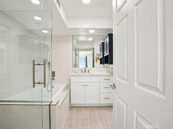 200 Pacific Coast 130, Huntington Beach CA 92648