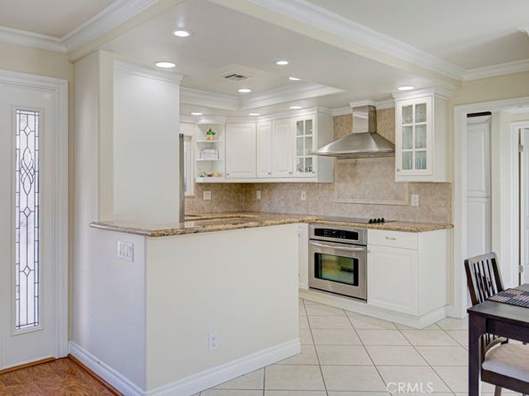 2372 Via Mariposa W B, Laguna Woods CA 92637