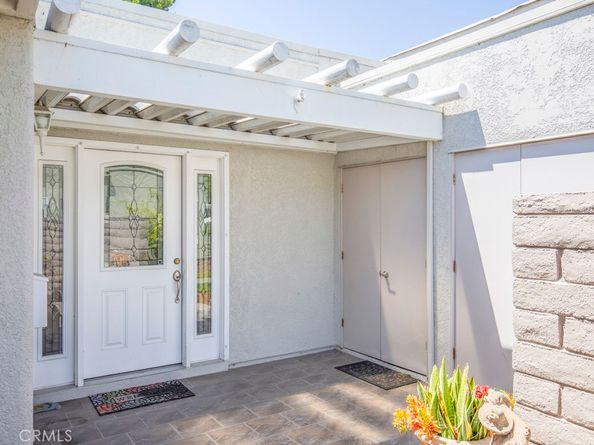 2372 Via Mariposa W B, Laguna Woods CA 92637