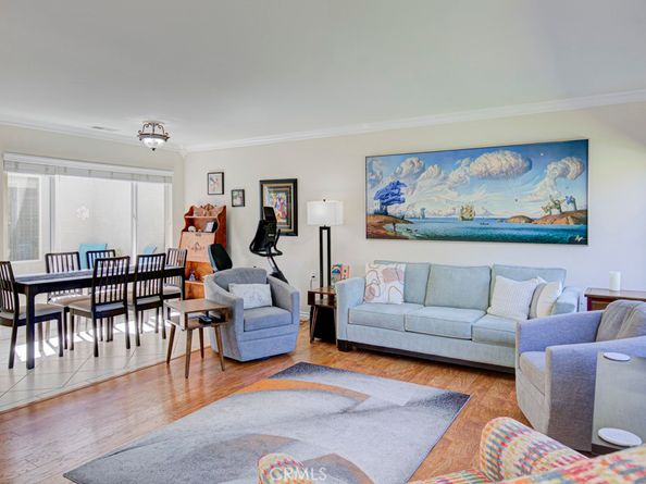 2372 Via Mariposa W B, Laguna Woods CA 92637
