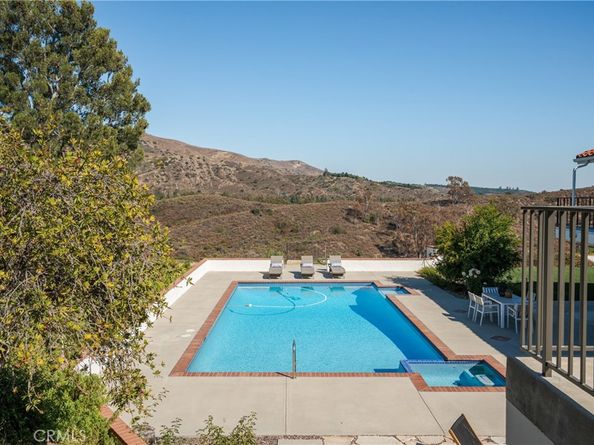 10181 Overhill Drive, North Tustin CA 92705