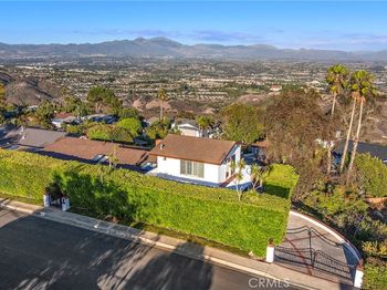 3030 Mountain View Dr