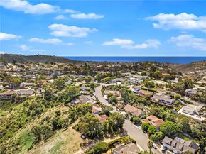 3030 Mountain View Dr, Laguna Beach CA 92651