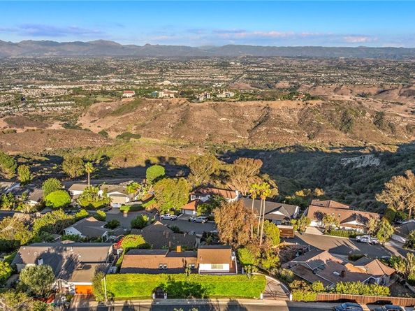 3030 Mountain View Dr, Laguna Beach CA 92651