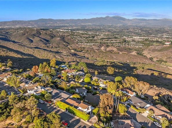 3030 Mountain View Dr, Laguna Beach CA 92651