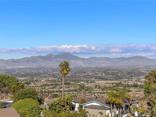 3030 Mountain View Dr, Laguna Beach CA 92651