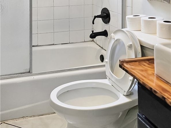 622 W 91st, Los Angeles CA 90044