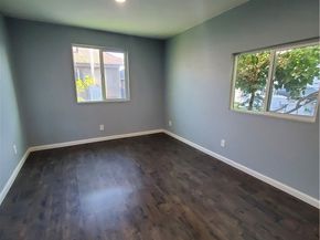 211 W 52nd Street, Los Angeles CA 90037