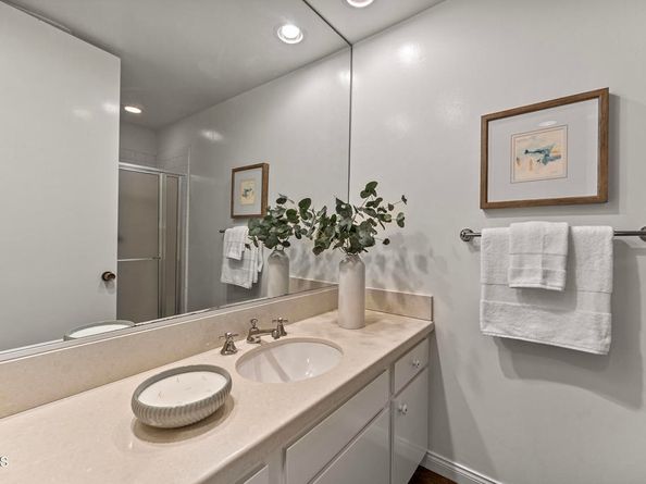 211 S Orange Grove Boulevard 5, Pasadena CA 91105