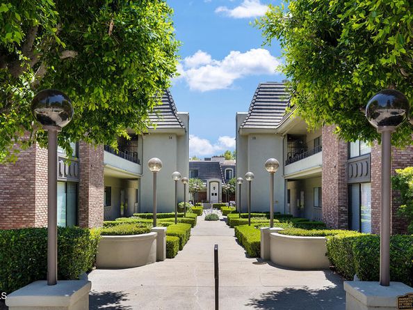 211 S Orange Grove Boulevard 5, Pasadena CA 91105