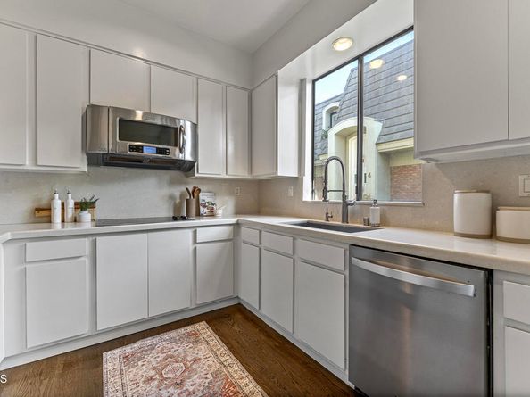 211 S Orange Grove Boulevard 5, Pasadena CA 91105