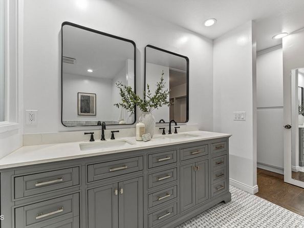 211 S Orange Grove Boulevard 5, Pasadena CA 91105