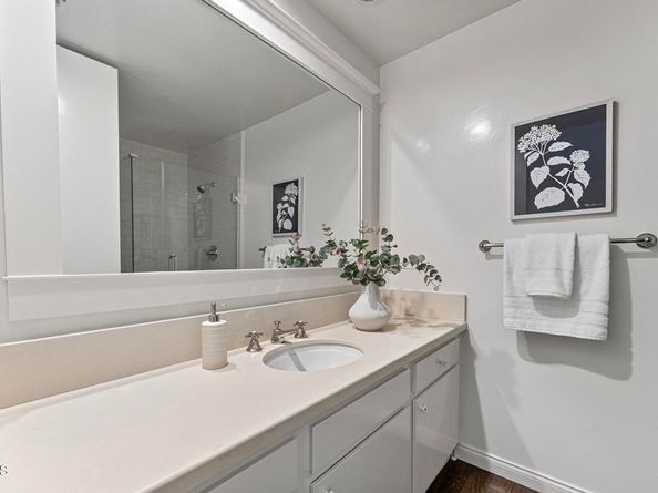 211 S Orange Grove Boulevard 5, Pasadena CA 91105