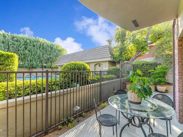 211 S Orange Grove Boulevard 5, Pasadena CA 91105