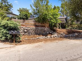 3015 Henrietta Avenue, La Crescenta CA 91214