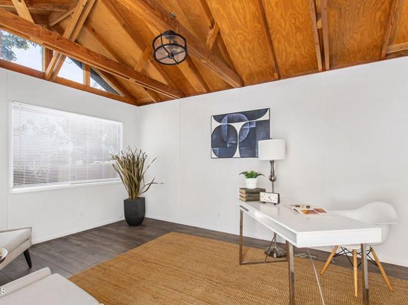 3015 Henrietta Avenue, La Crescenta CA 91214
