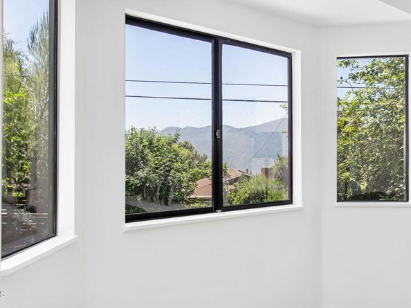 3015 Henrietta Avenue, La Crescenta CA 91214