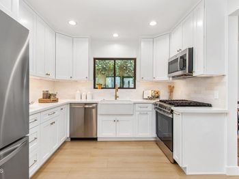 3015 Henrietta Avenue