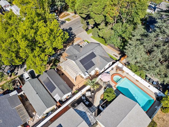 1766 N Madison Avenue, Pasadena CA 91104