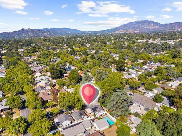 1766 N Madison Avenue, Pasadena CA 91104