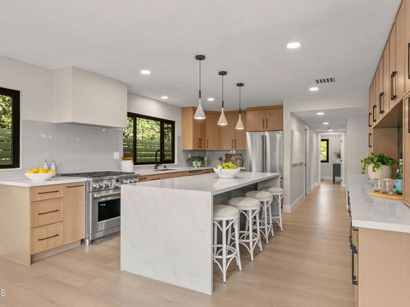 645 Oak Crest Drive, Sierra Madre CA 91024