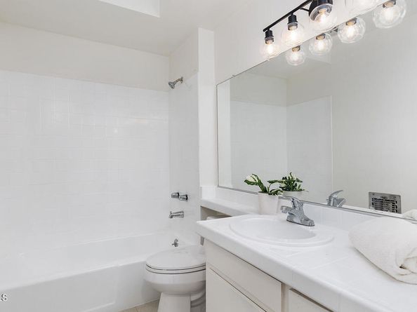 972 E California Boulevard 201, Pasadena CA 91106