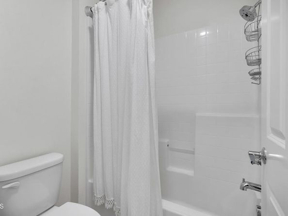 900 N Primrose Lane A, Azusa CA 91702