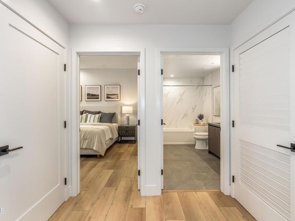 150 S Oak Knoll Avenue 103, Pasadena CA 91101