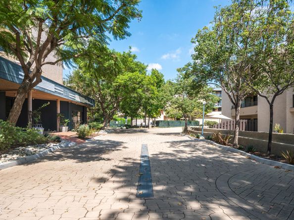 4499 Via Marisol 321, Los Angeles CA 90042