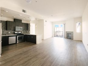 124 W Colorado Street 404, Glendale CA 91204