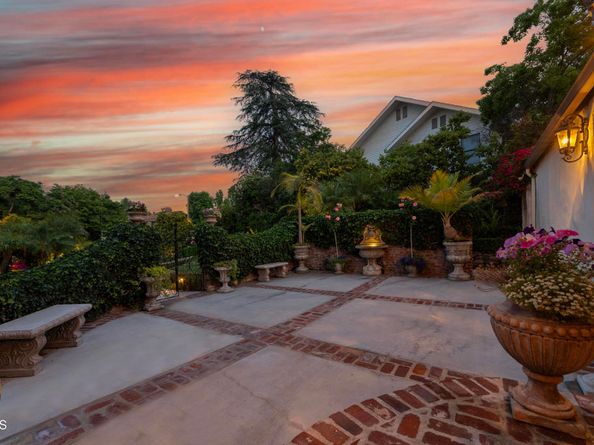 1205 Linda Vista Avenue, Pasadena CA 91103