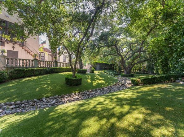 1205 Linda Vista Avenue, Pasadena CA 91103