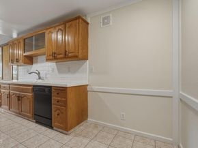 320 E Stocker Street 205, Glendale CA 91207