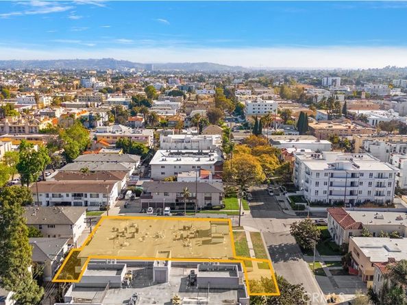 858 S Shenandoah Street, Los Angeles CA 90035