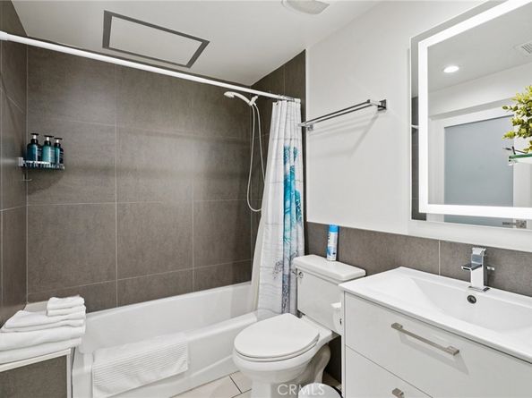 939 S Broadway 203, Los Angeles CA 90015